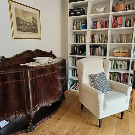 Elegante Porta Lame Lägenhet *